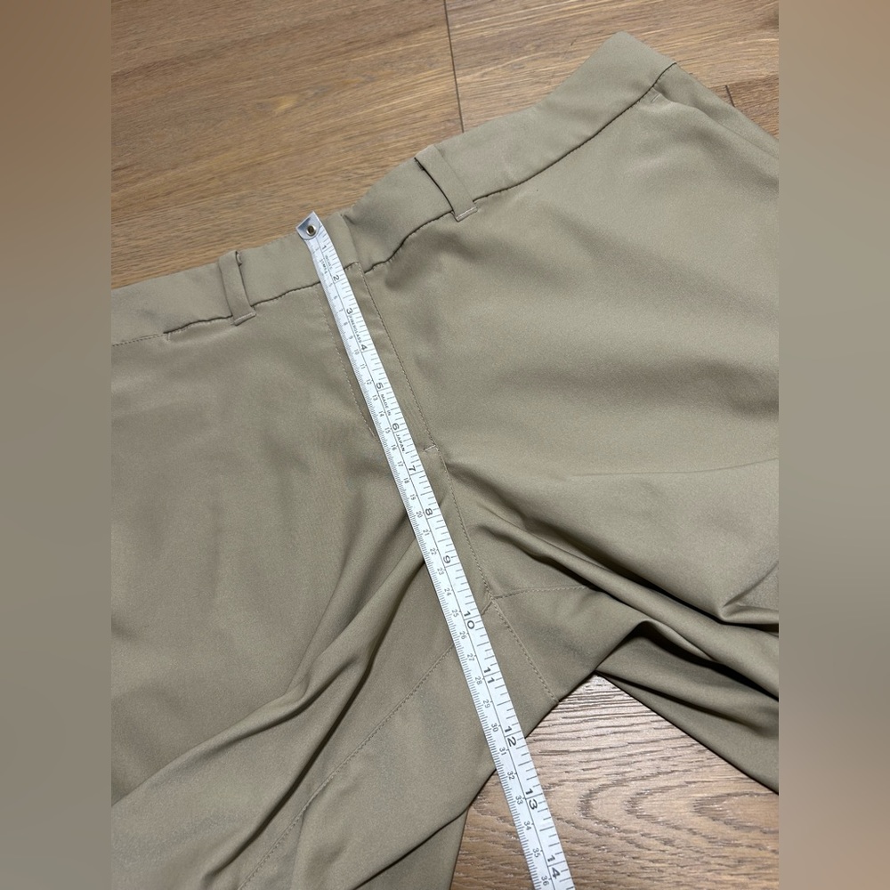 Size 12 Nike golf shorts, Bermuda shorts - Picture 10 of 11
